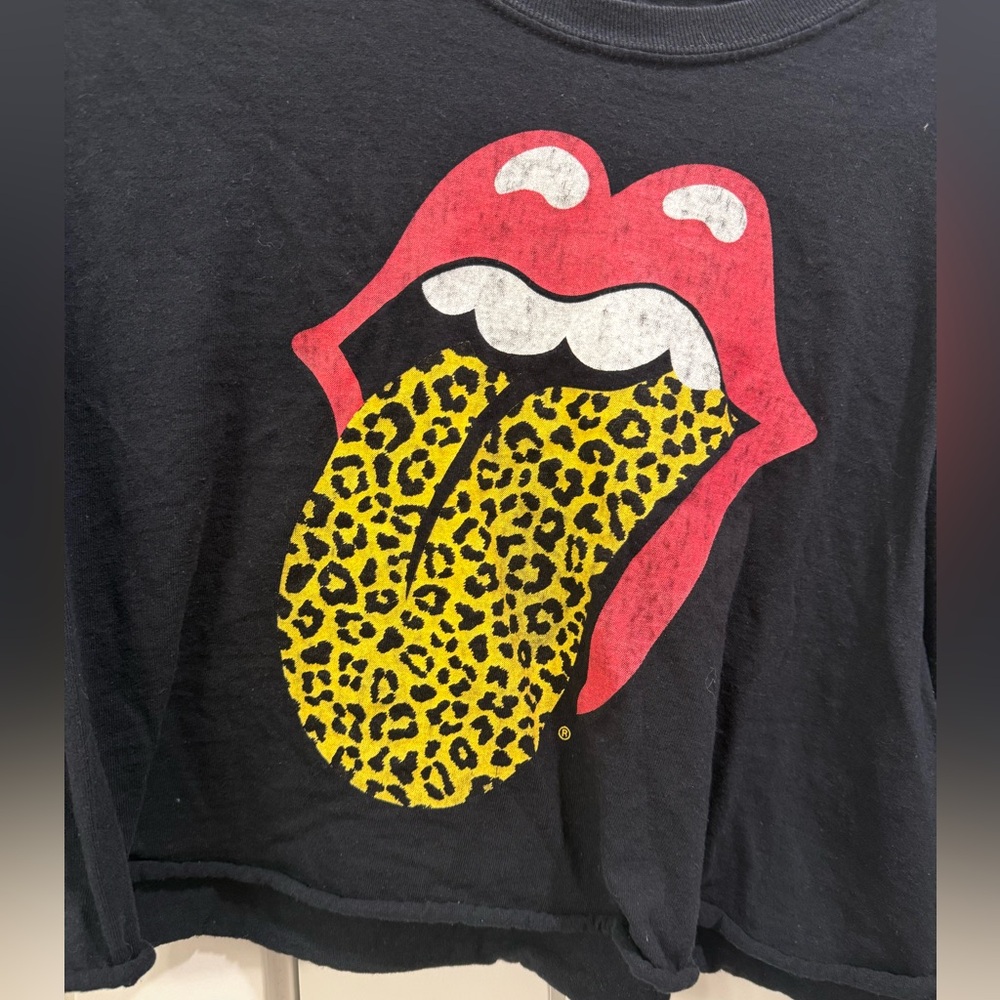 The Rolling Stones Black Crop Graphic Tee - Picture 2 of 6